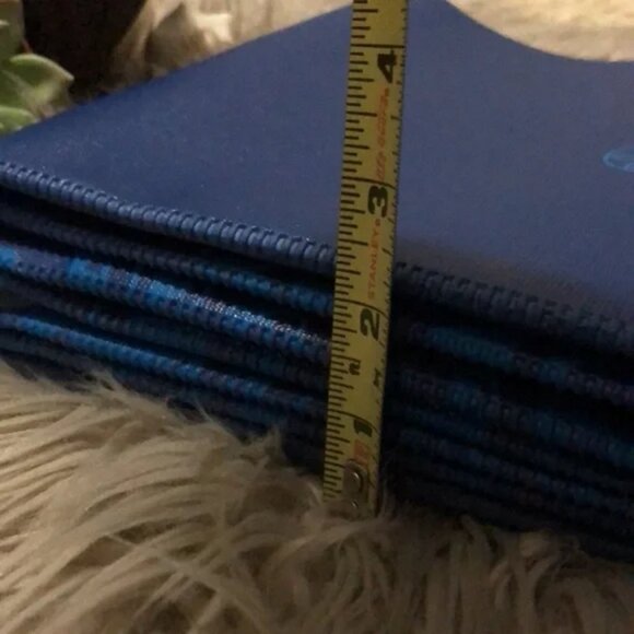 Gaiam Foldable Yoga/Exercise Mat-EUC-Blue-67x24 - Picture 8 of 8